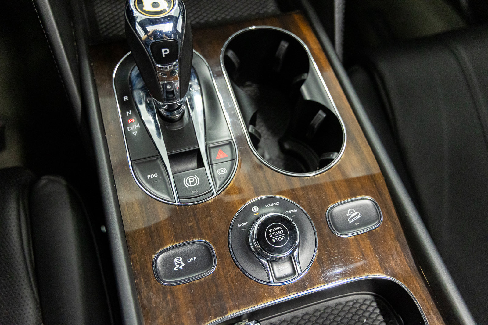 Used 2020 Bentley Bentayga image 34