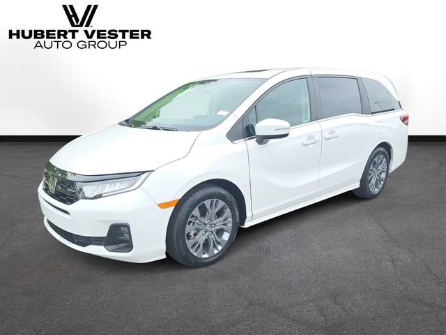 Used 2025 Honda Odyssey Touring image 2