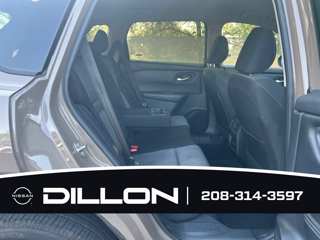 Certified 2025 Nissan Rogue SV AWD/4WD image 11