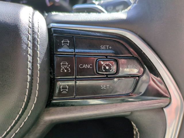 Used 2023 Jeep Grand Cherokee Overland image 27