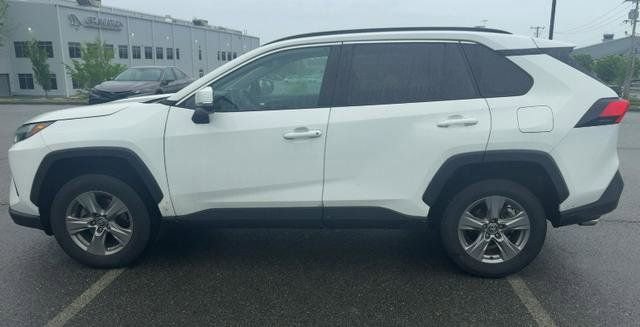 Used 2023 Toyota RAV4 XLE AWD/4WD image 5