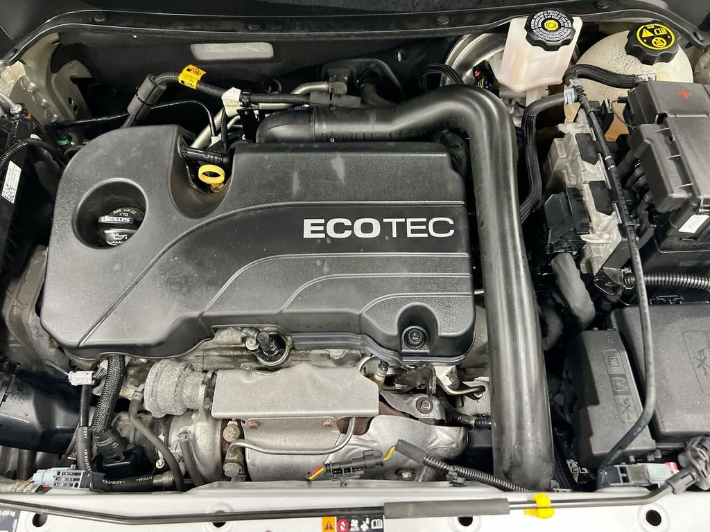 Used 2020 Chevrolet Equinox LT w/ Driver Convenience Package image 24