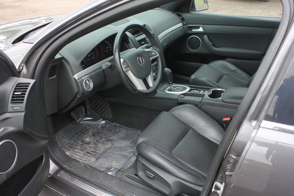 Used 2009 Pontiac G8 w/ Premium Package RWD image 5