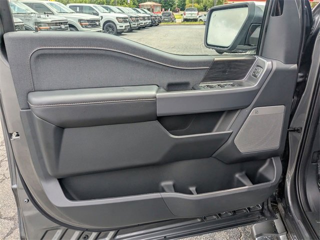 New 2025 Ford F150 Lariat w/ Equipment Group 501A Mid image 12