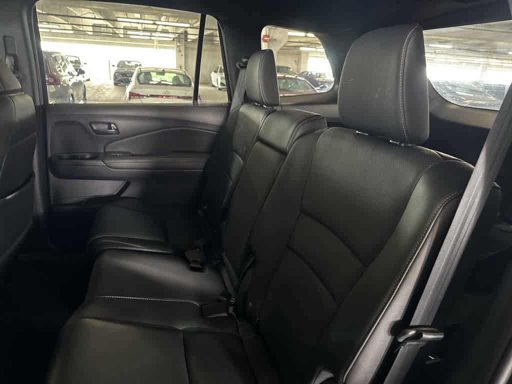Used 2024 Honda Passport EX-L image 21
