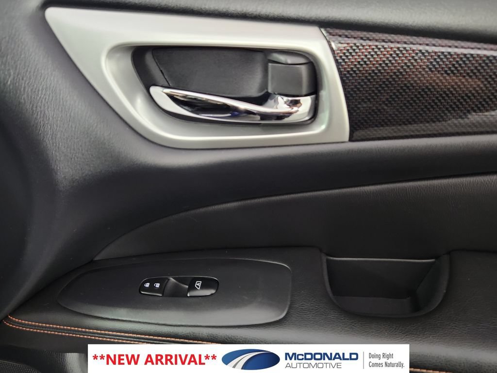 Used 2019 Nissan Pathfinder SL w/ Rock Creek Edition FWD image 14