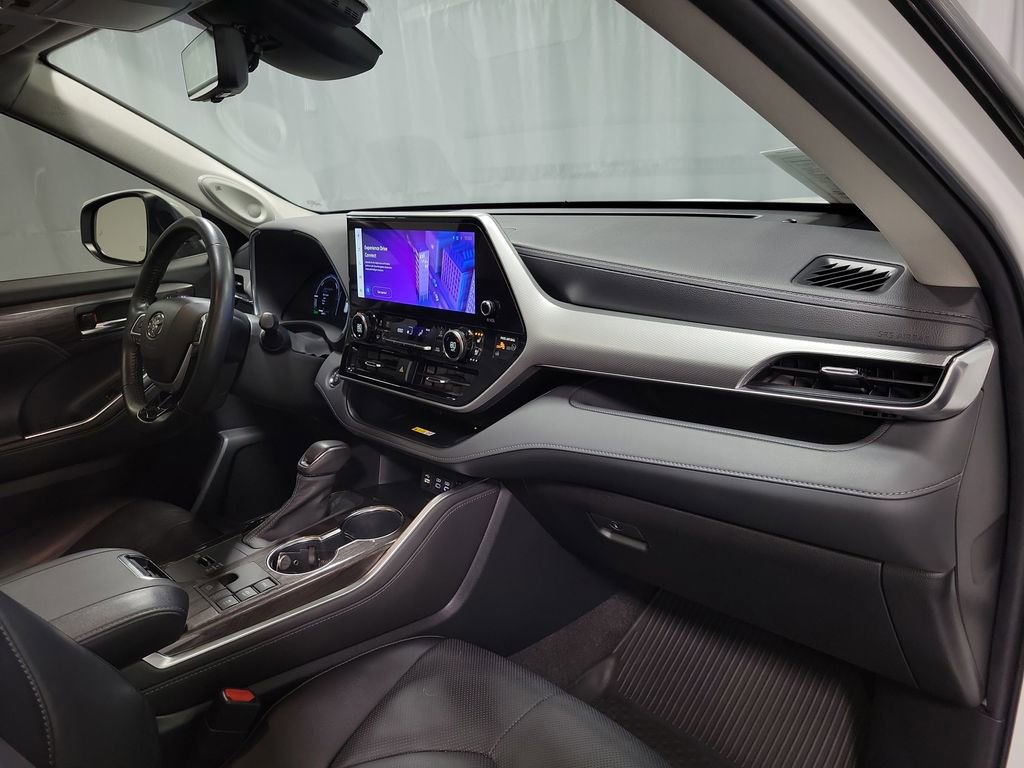 Used 2023 Toyota Highlander Platinum AWD/4WD image 31