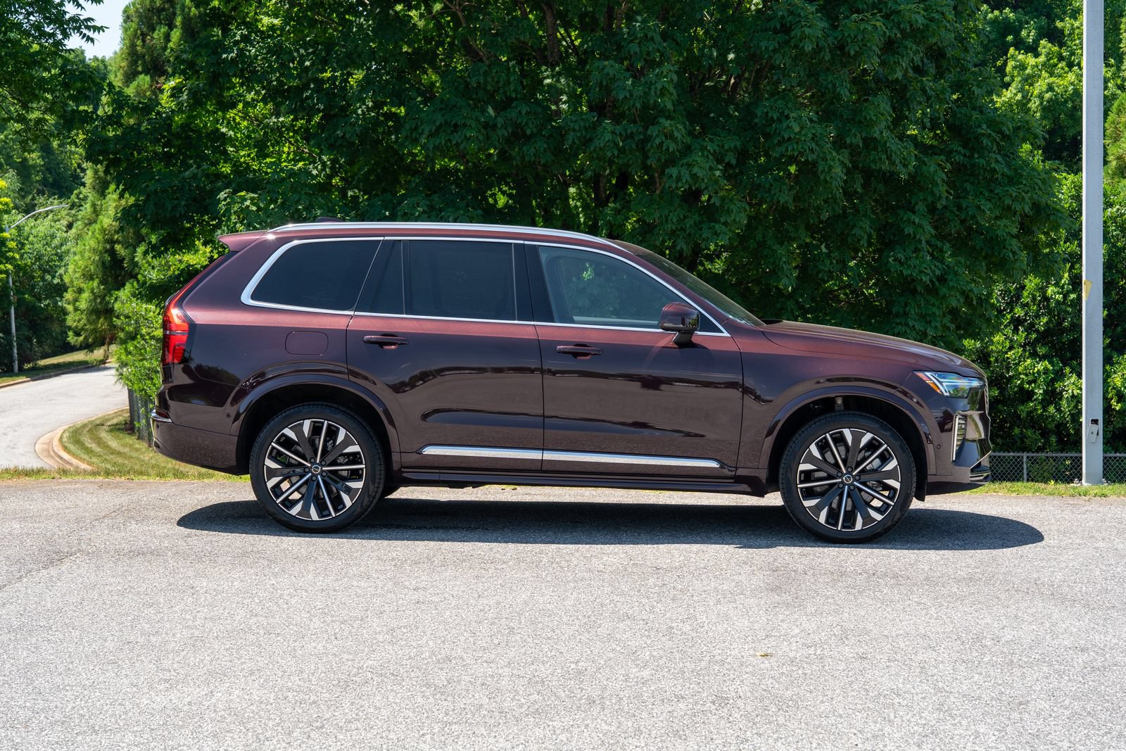 Used 2025 Volvo XC90 T8 Ultra AWD/4WD image 8