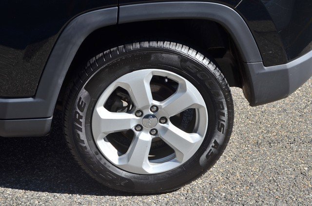 Used 2020 Jeep Compass Latitude w/ Cold Weather Group image 12