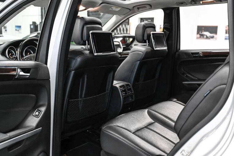 Used 2010 Mercedes-Benz GL 450 4MATIC image 32