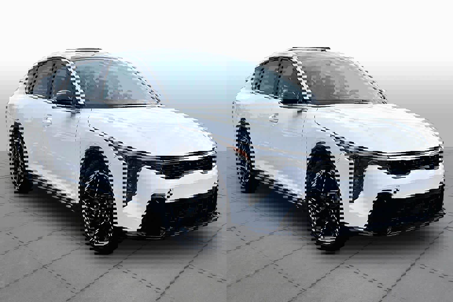 Used 2025 Kia K4 GT-Line w/ GT-Line Premium Package image 3