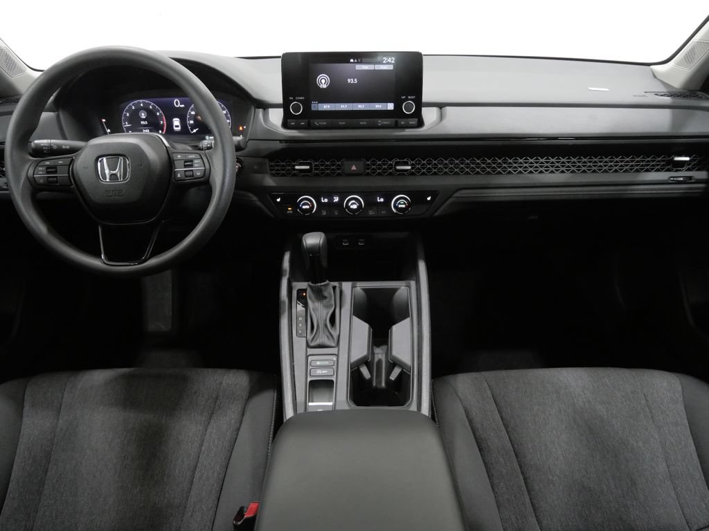 Used 2025 Honda Accord SE image 11