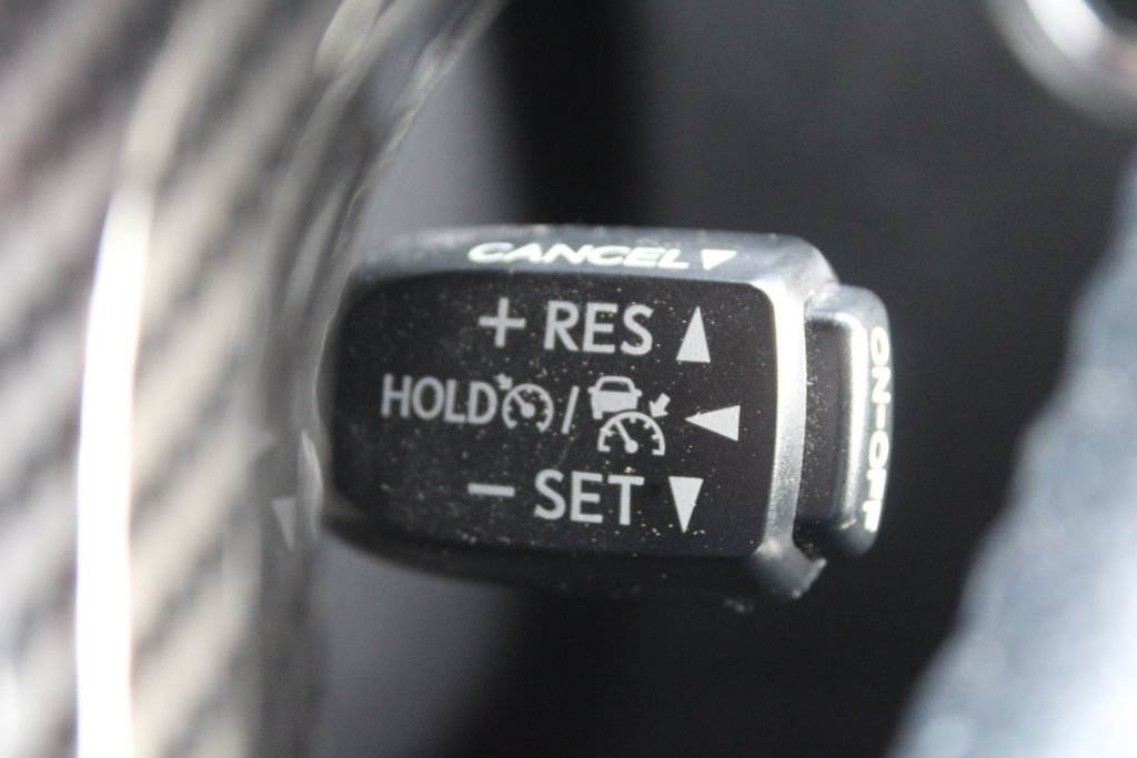 Used 2022 Toyota 4Runner SR5 Premium AWD/4WD image 33