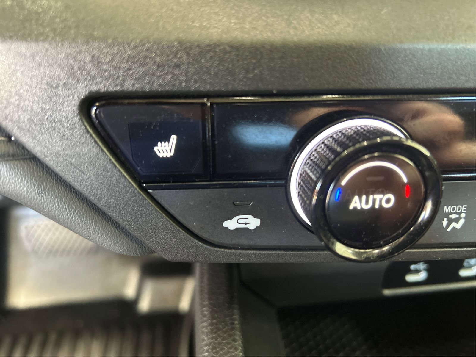 Used 2024 Honda Accord EX image 32