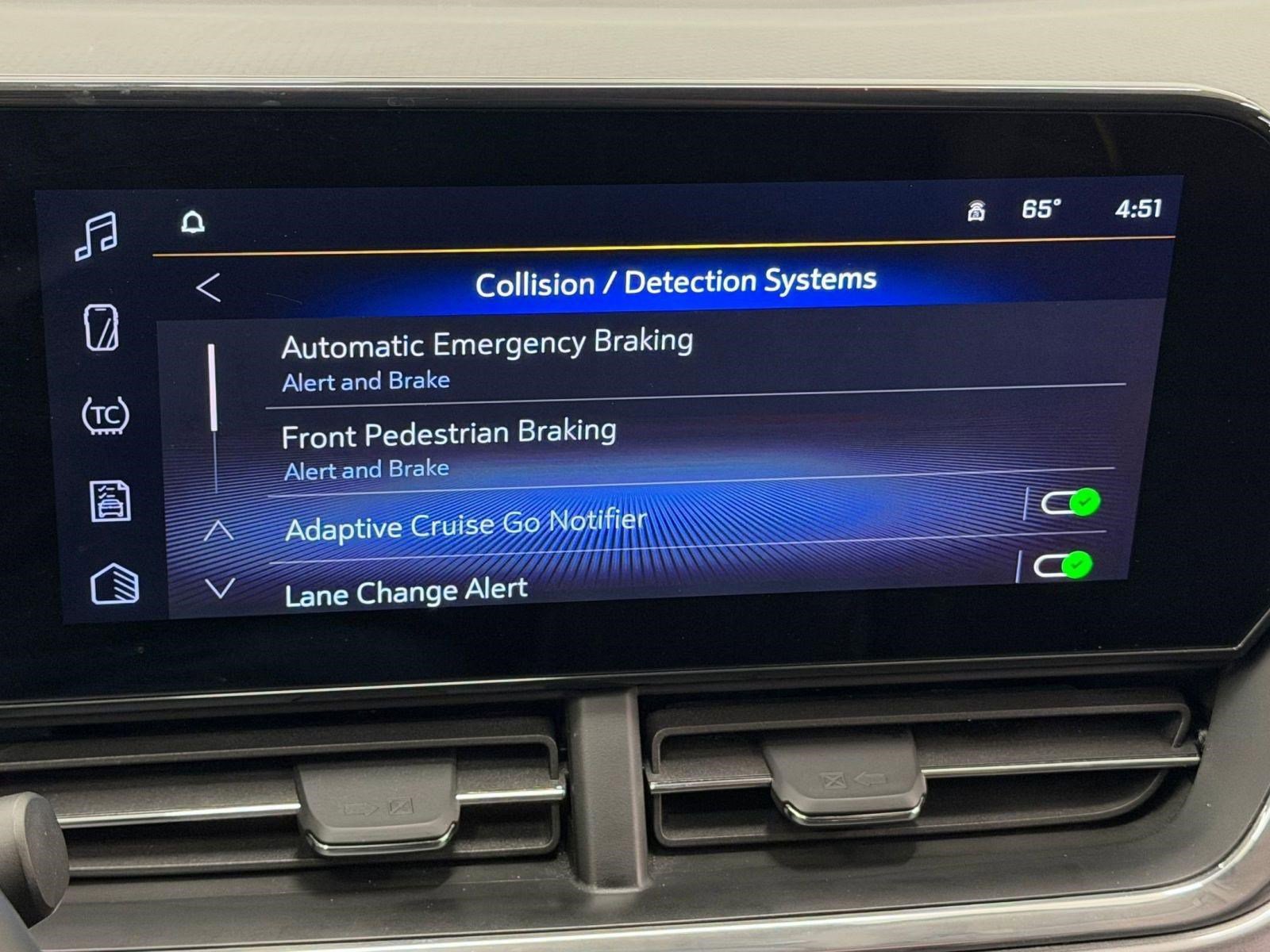 Used 2025 Chevrolet Trax ACTIV w/ Driver Confidence Package image 29