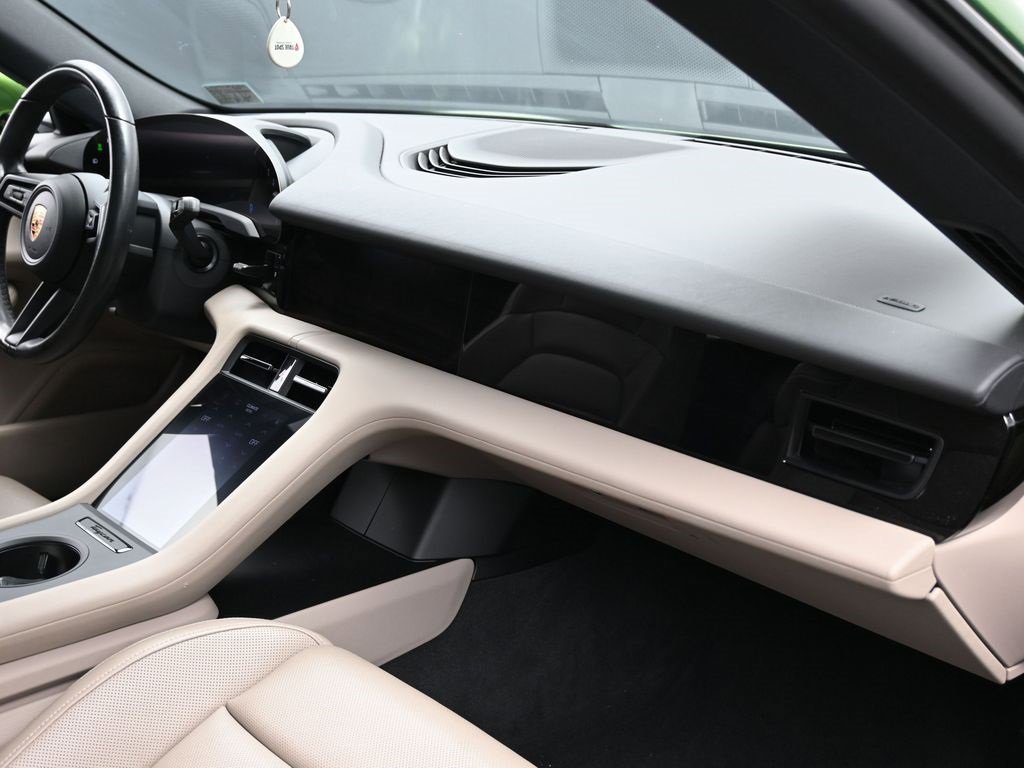 Used 2023 Porsche Taycan image 33