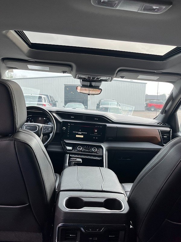 Used 2023 GMC Sierra 1500 Denali w/ Technology Package image 14