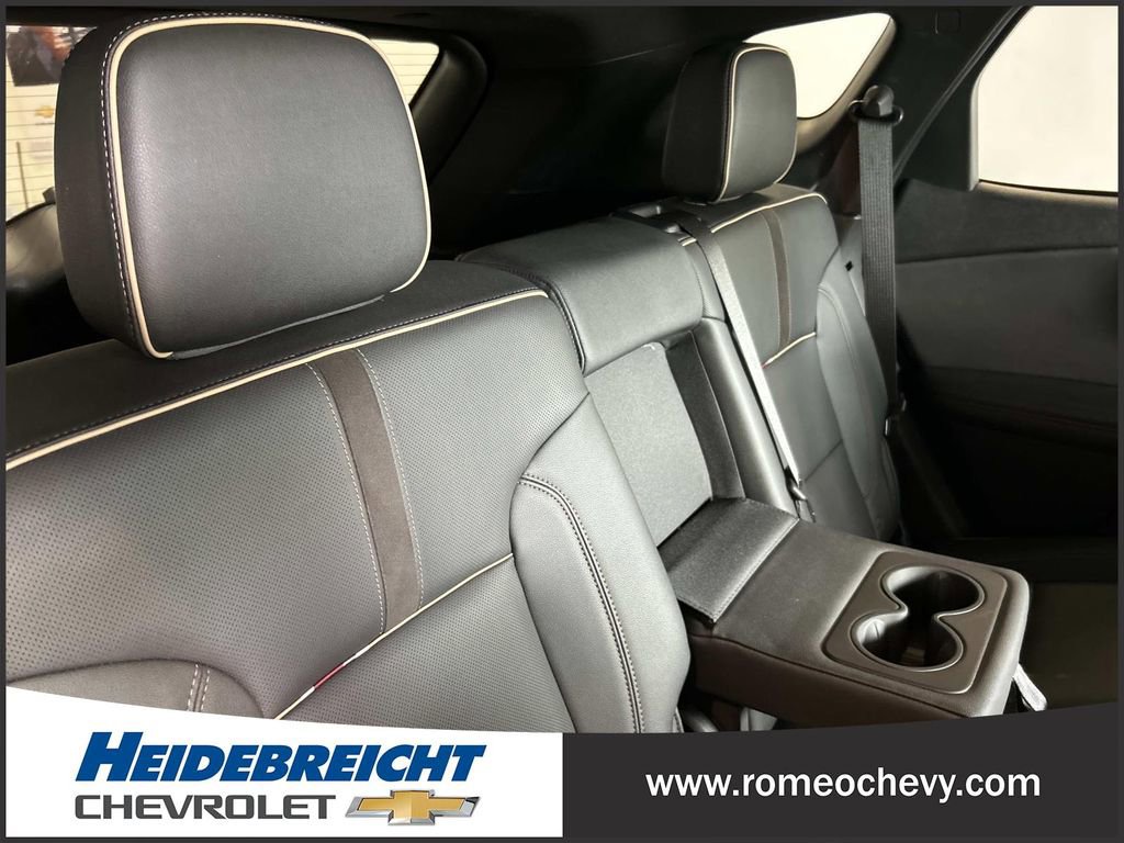 Certified 2022 Chevrolet Blazer Premier w/ Enhanced Convenience Package AWD/4WD image 33