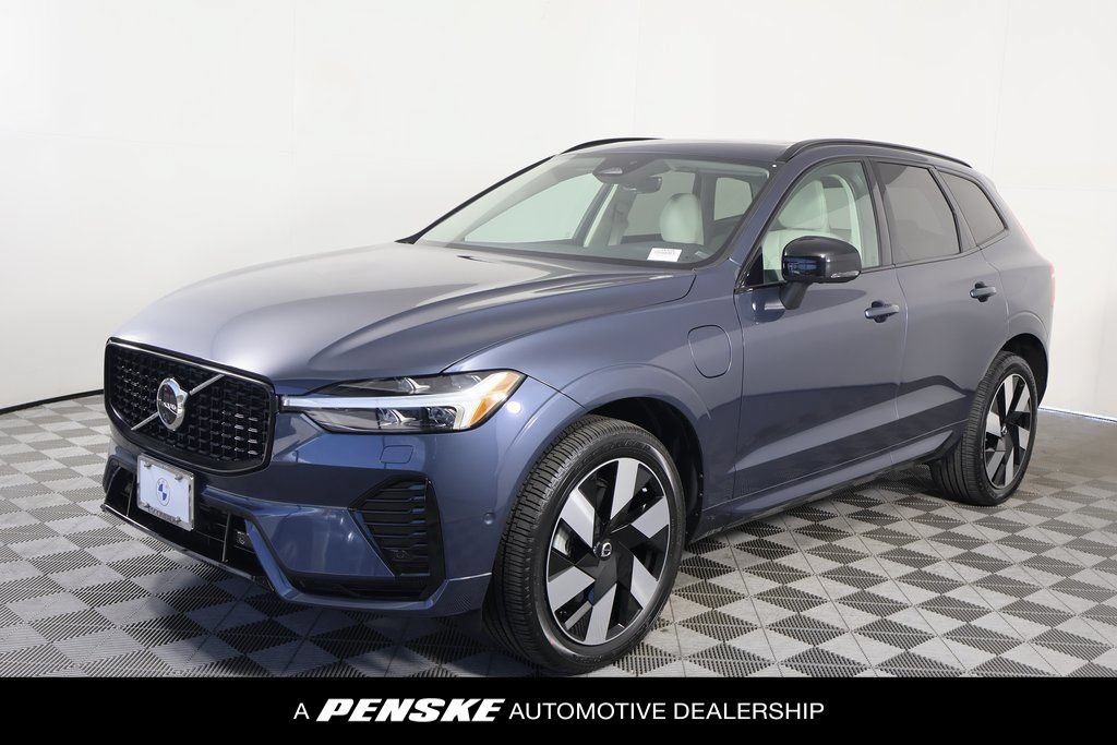 Used 2024 Volvo XC60 T8 Plus AWD/4WD video 1