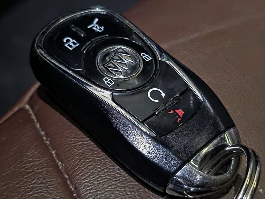 Used 2019 Buick Enclave Avenir w/ Avenir Technology Package AWD/4WD image 33