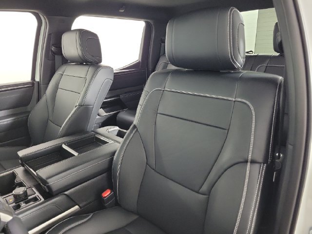 Used 2026 Toyota Tundra Limited AWD/4WD image 20