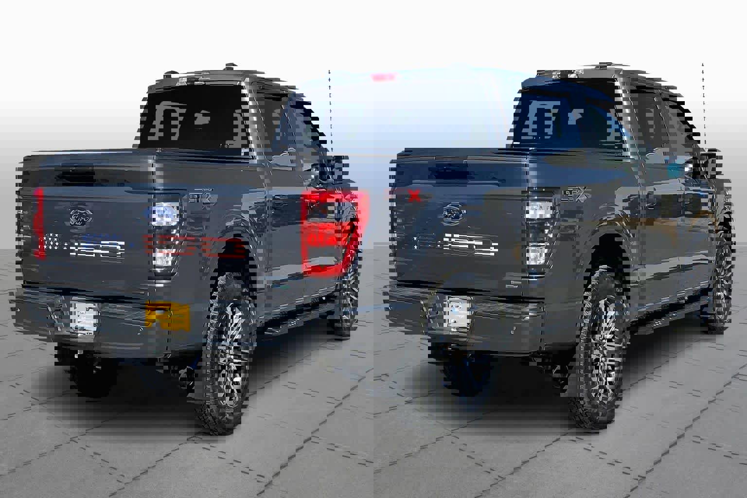 Used 2022 Ford F150 XL w/ STX Appearance Package image 13