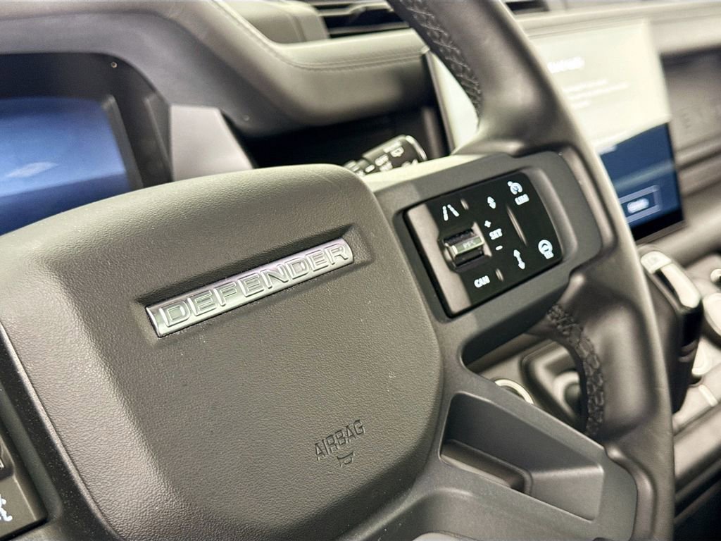 Used 2025 Land Rover Defender 110 S image 19