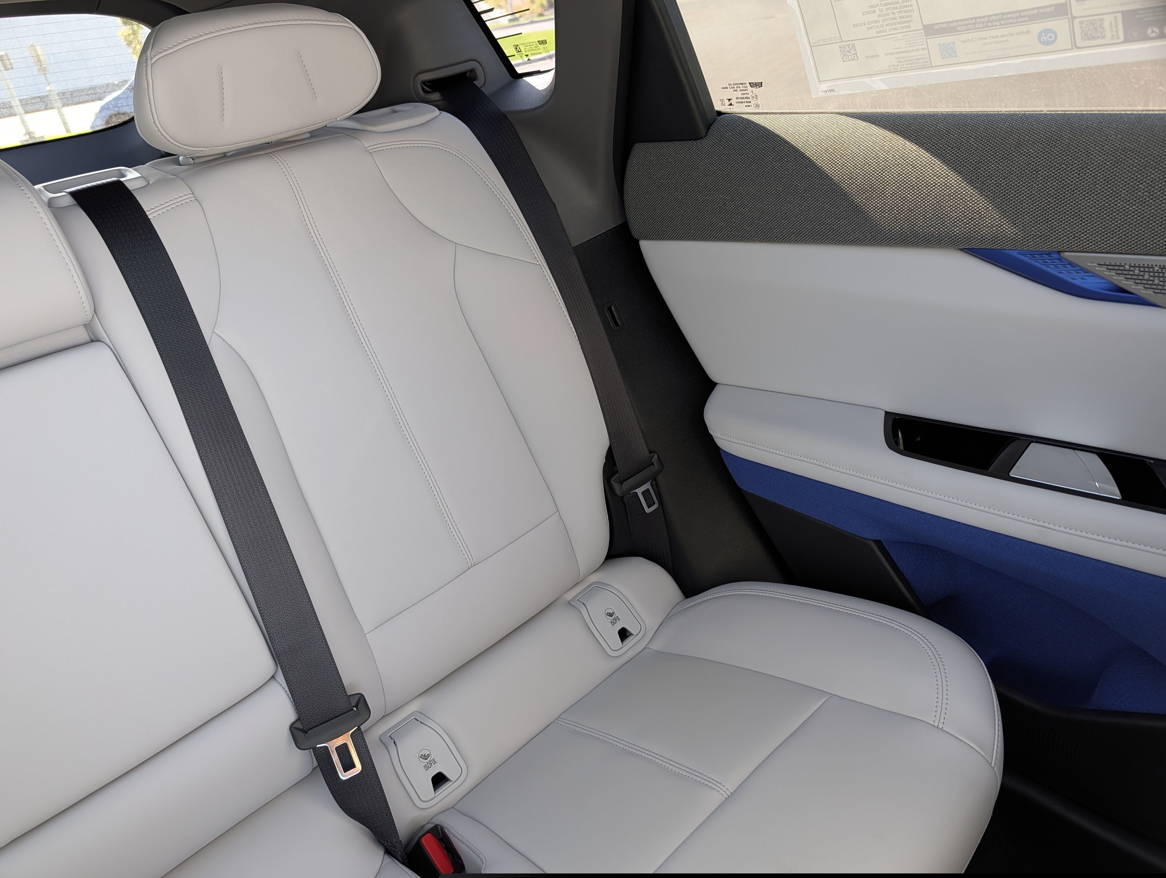 New 2027 Cadillac Optiq Luxury w/ LPO, Floor Liner Package AWD/4WD image 15