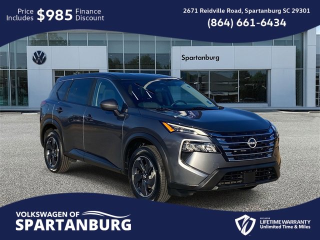 Used 2024 Nissan Rogue SV image 1