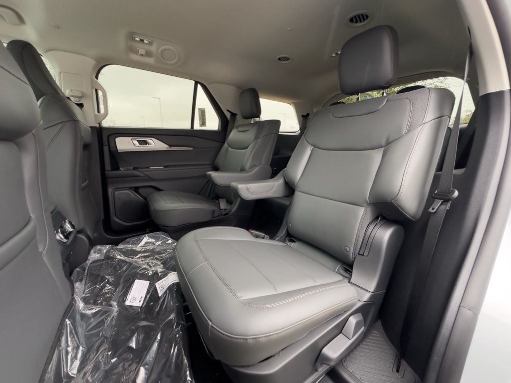 New 2026 Ford Explorer Active w/ Active Comfort Package RWD image 25