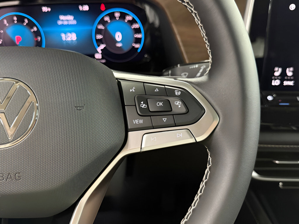 New 2026 Volkswagen Atlas SE image 14