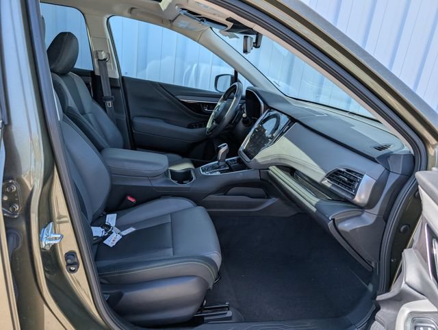 Used 2025 Subaru Outback Onyx Edition AWD/4WD image 18