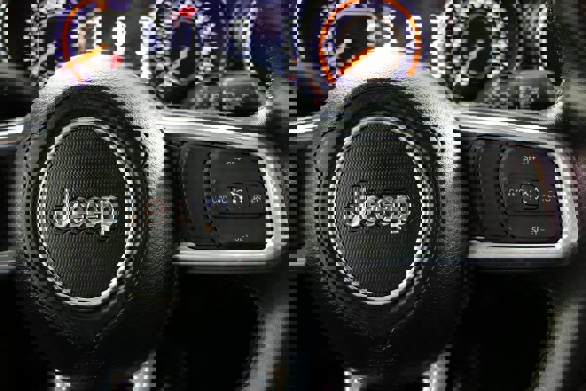 Used 2021 Jeep Wrangler Unlimited Sahara image 27