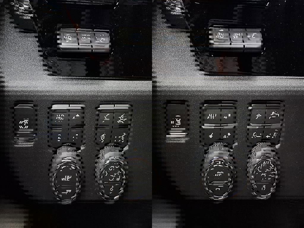 New 2026 Chevrolet Silverado 1500 ZR2 image 21