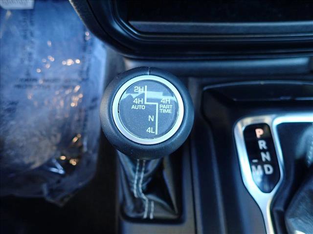 Used 2022 Jeep Wrangler Unlimited Sahara w/ Cold Weather Group image 21