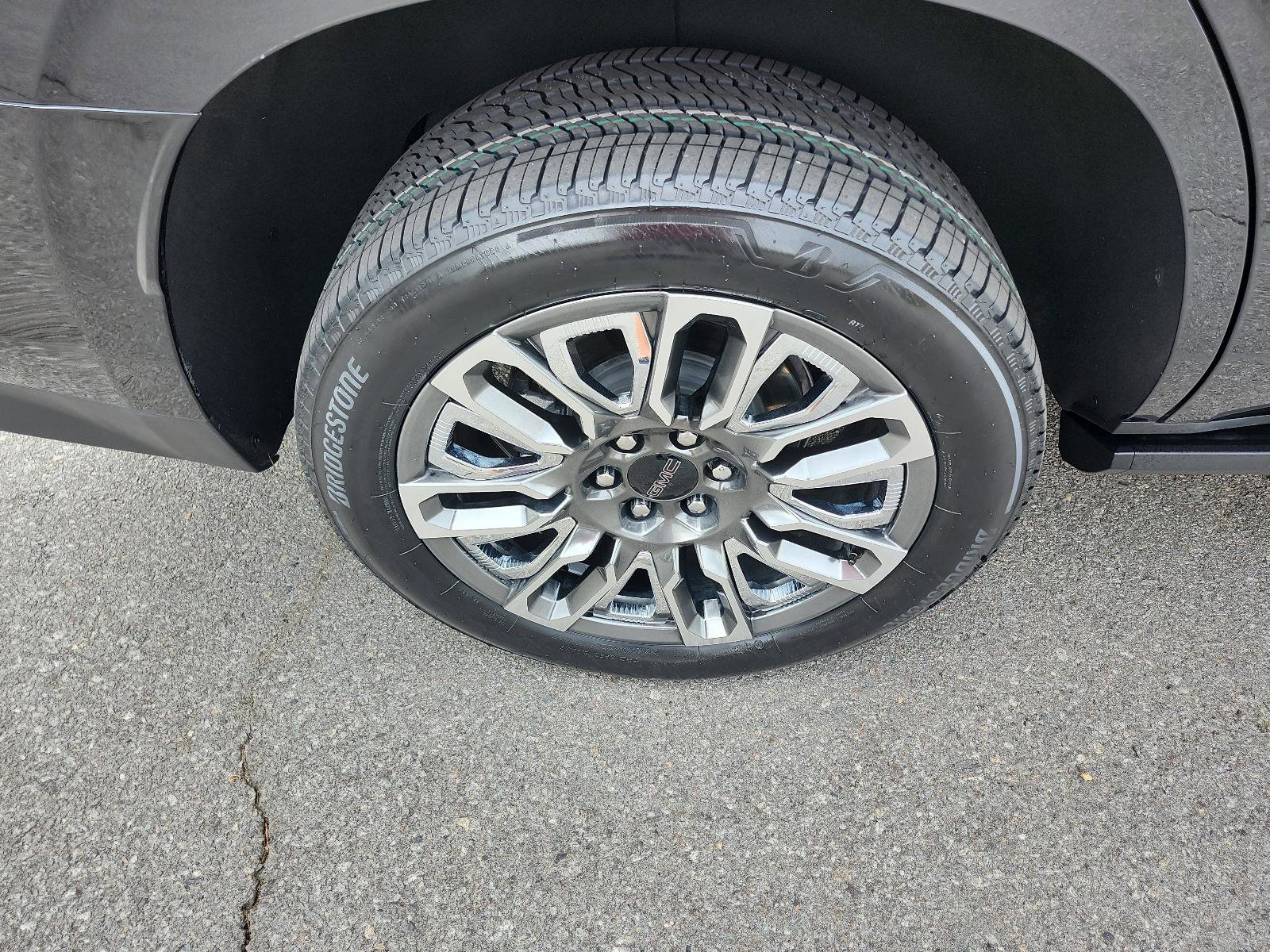 Certified 2024 GMC Yukon Denali Ultimate image 6