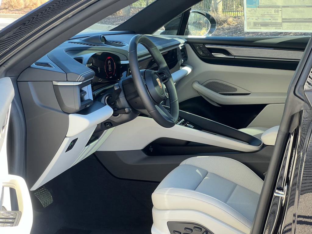 Certified 2024 Porsche Macan 4 Electric image 4