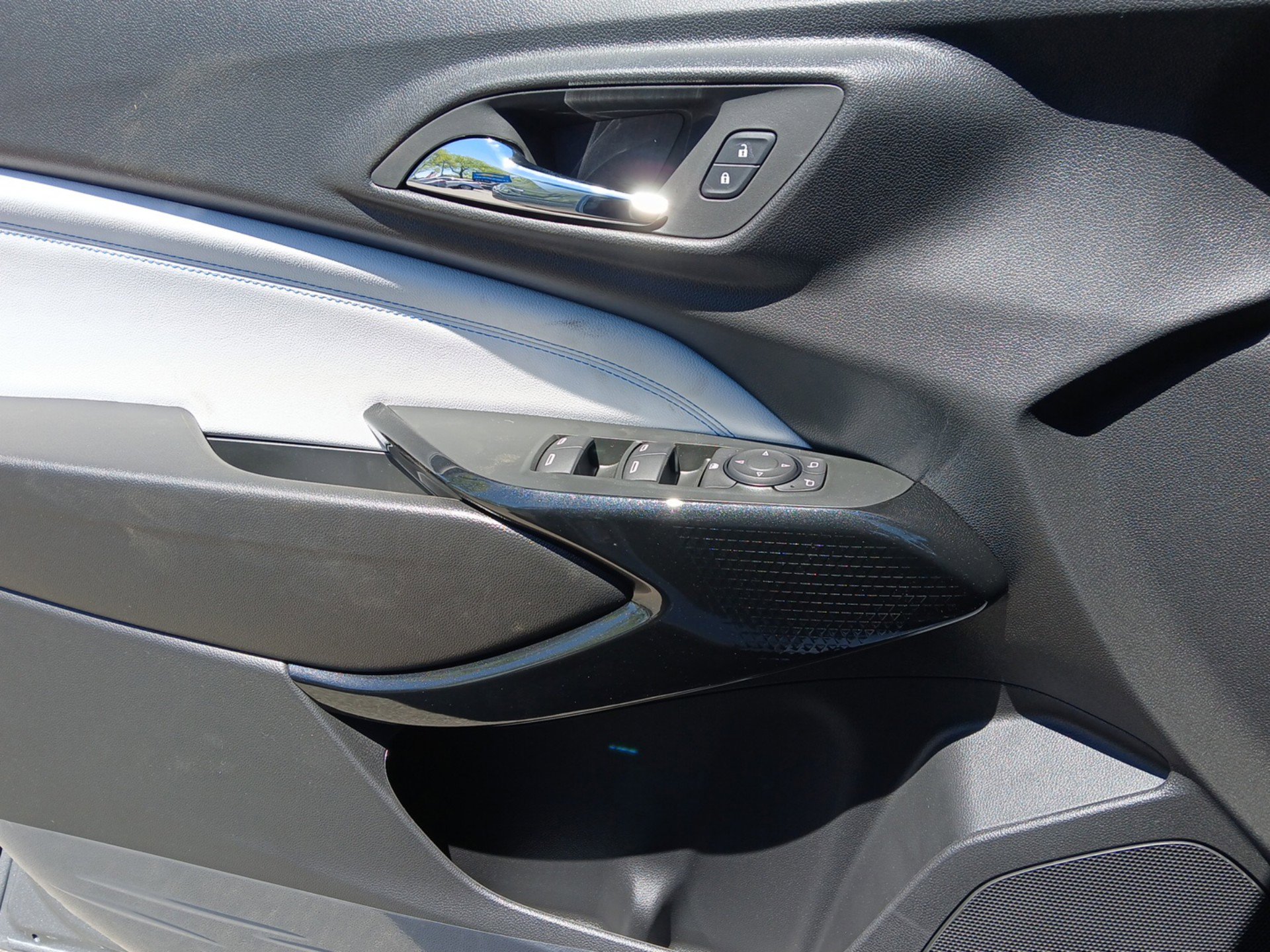 New 2026 Chevrolet Trax LT w/ Driver Confidence Package FWD image 17