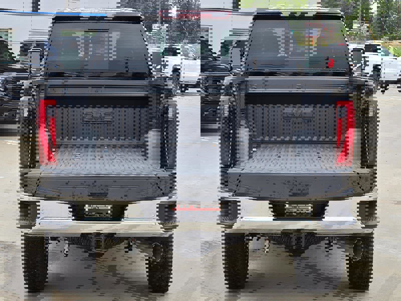 New 2025 GMC Sierra 2500 SLT image 5