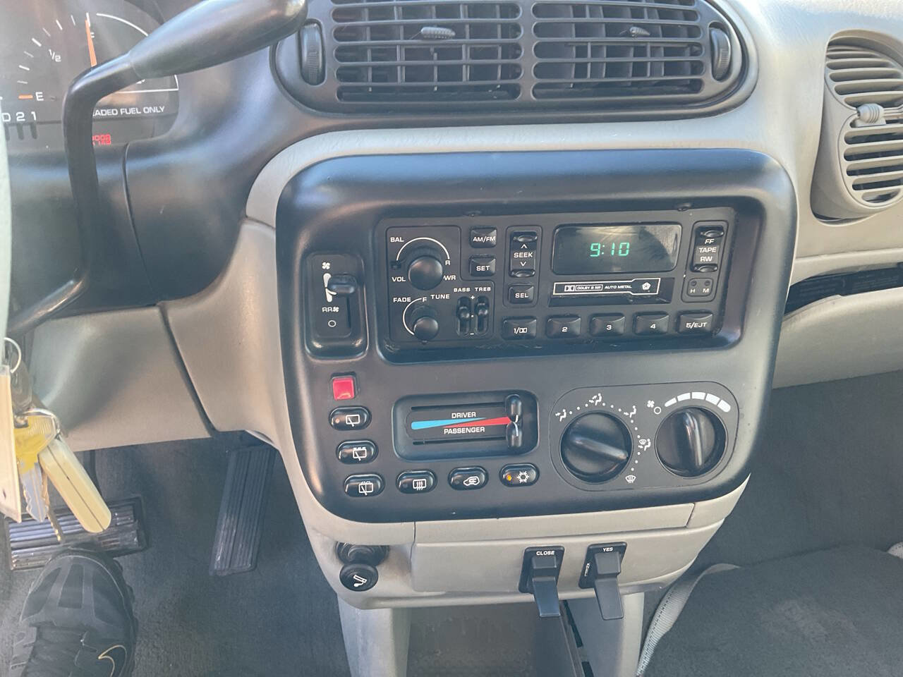 Used 1997 Plymouth Grand Voyager SE image 19