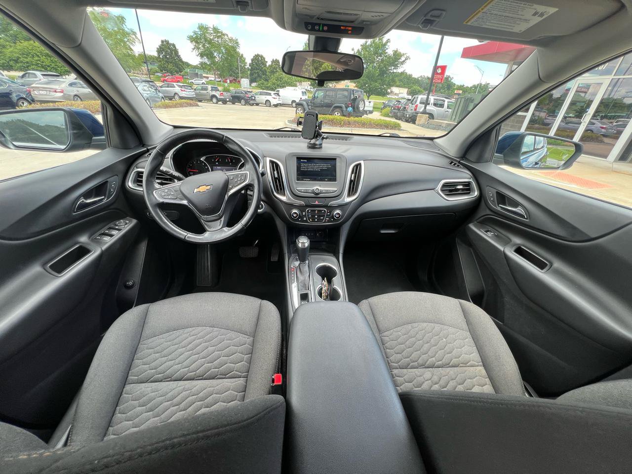 Used 2019 Chevrolet Equinox LT AWD/4WD image 10