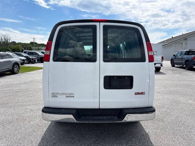 Used 2016 GMC Savana 2500 RWD image 3