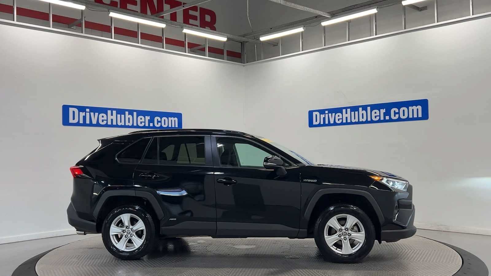 Used 2021 Toyota RAV4 XLE AWD/4WD image 8