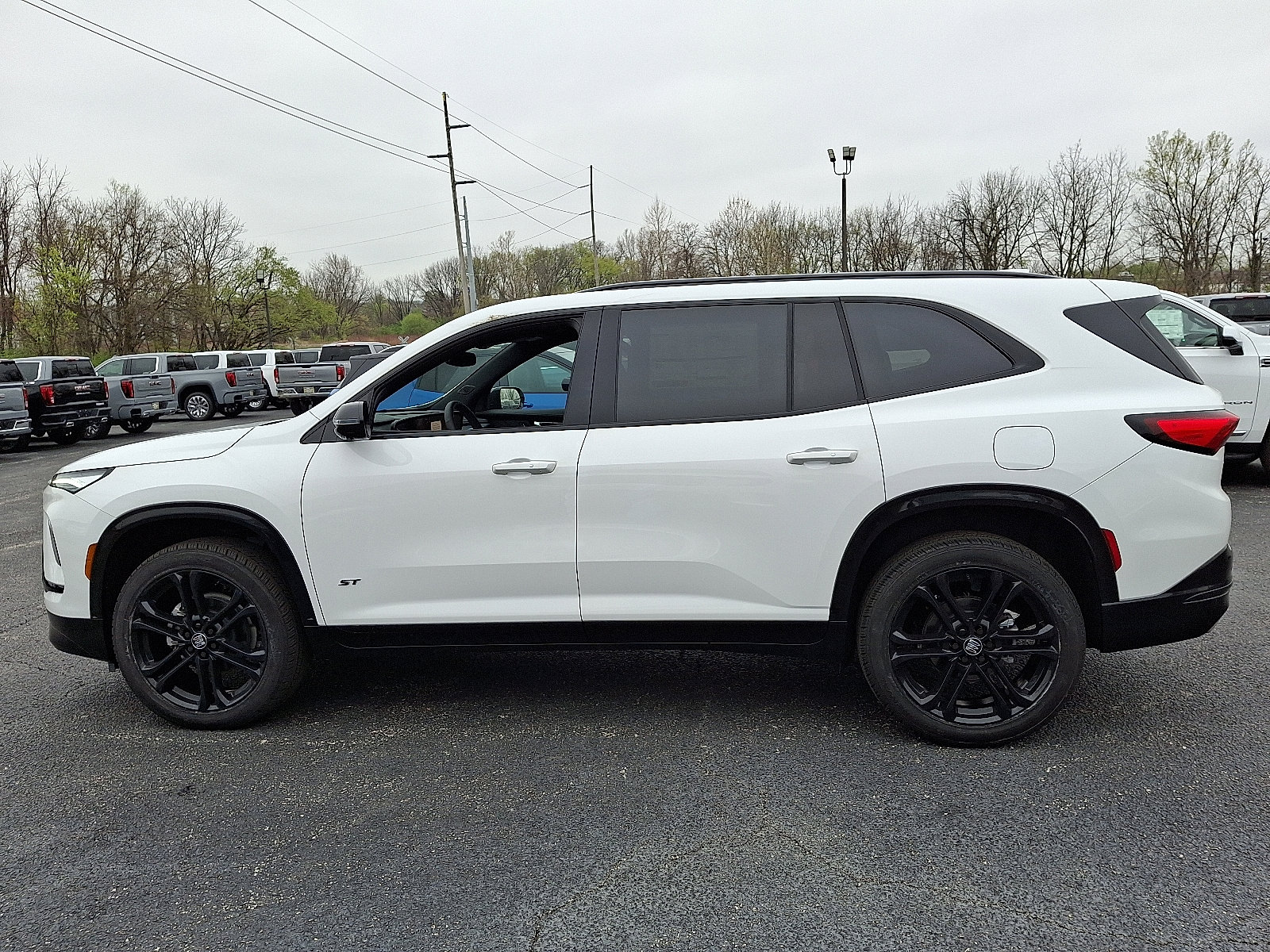 New 2025 Buick Enclave Sport Touring w/ Power Package image 4