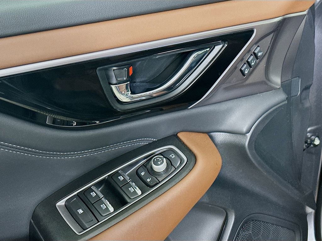 Used 2025 Subaru Outback Touring XT w/ Popular Package #2 image 21