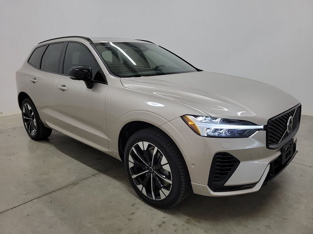 New 2026 Volvo XC60 T8 Plus w/ Protection Package Premier AWD/4WD image 4