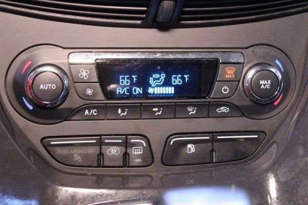 Used 2016 Ford C-MAX Energi SEL image 26