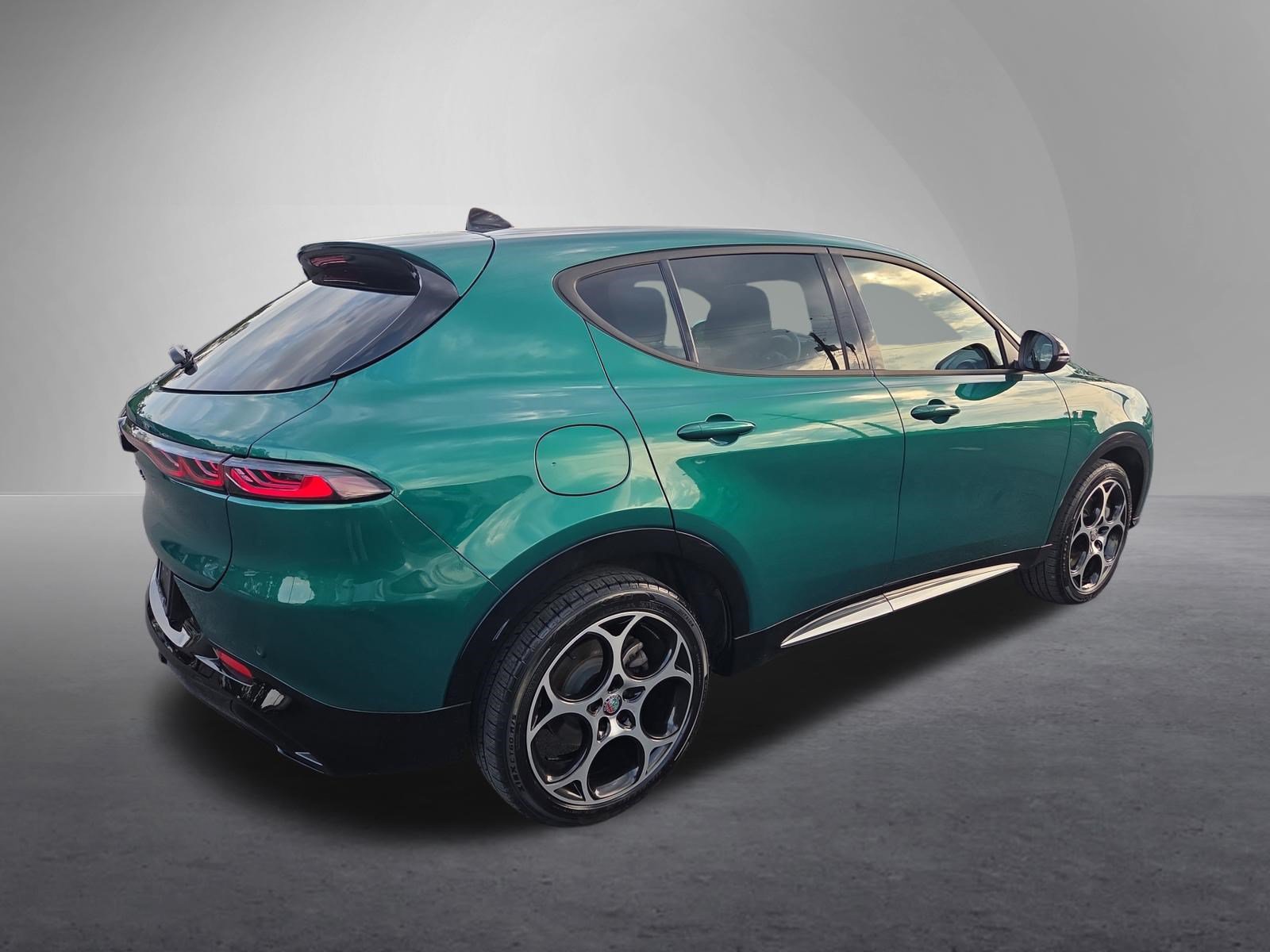 Used 2024 Alfa Romeo Tonale Ti AWD/4WD video 3