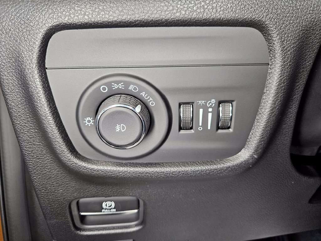 New 2026 Jeep Grand Cherokee L Limited AWD/4WD image 19