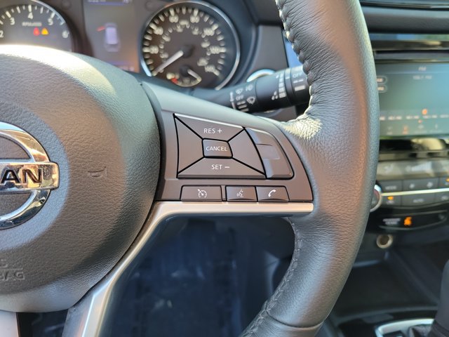 Used 2018 Nissan Rogue SV FWD image 24